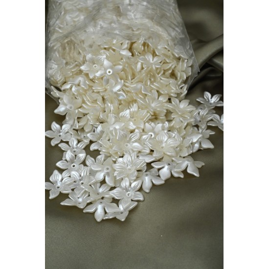 Beyaz Renk İnci Çicek Yarım Kg