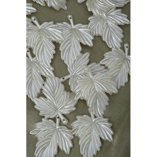 Krem Renk İnci Yaprak